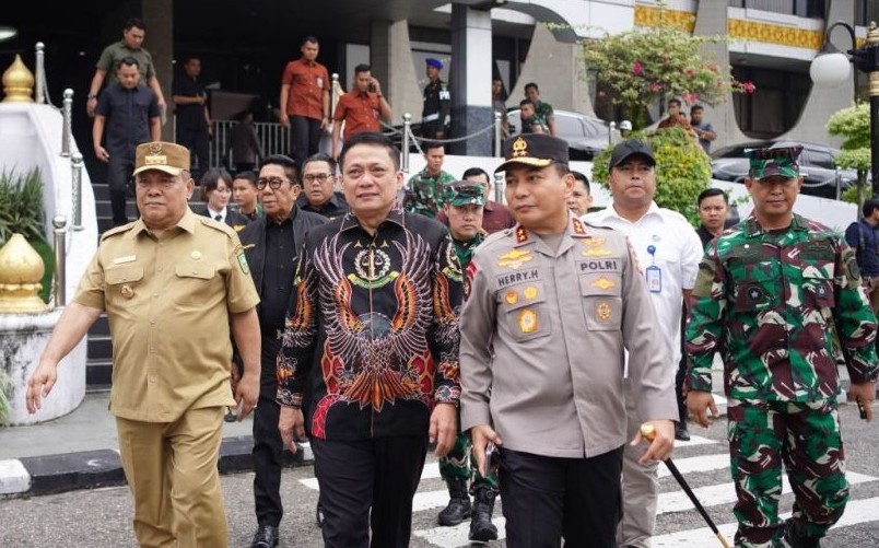 Deklarasi Satgas Anti-Narkoba Riau di Kantor Gubernur (foto/int)