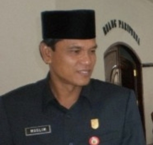 Ketua DPRD Kuansing periode 2009-2014, Muslim ditetap sebagai tersangka oleh penyidik Kejari Kuansing. (Foto: Ultra Sandi)