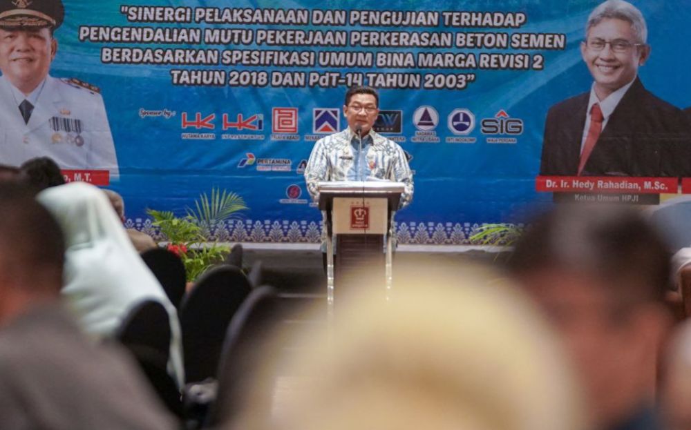 Pemprov Riau fokus bangun jalan berkualitas (foto/MCR)