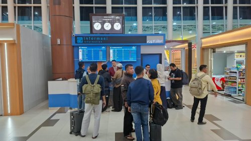Daftar 19 penerbangan batal di Bandara SSK II Pekanbaru akibat erupsi Krakatau (foto/int)