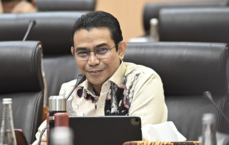 Anggota Komisi VII DPR RI, Hendry Munief (foto/ist)