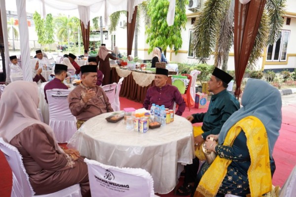 Open House Idulfitri 1447 H, Ketua DPRD Kuansing sambut hangat semua tamu yang datang (foto/ultra)