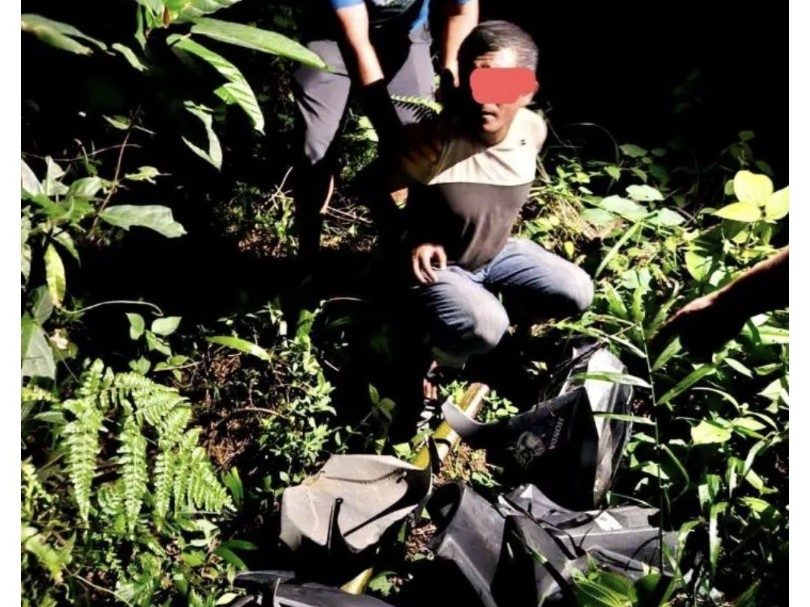 Pencuri motor asal Sumut kabur hingga masuk semak-semak akhirnya tertangkap (foto/ist)