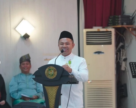 Gubernur Riau, Dr. (H.C.) H. Abdul Wahid, M.Si.