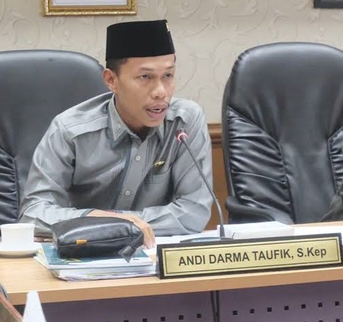 Anggota Komisi I DPRD Riau, Andi Darma Taufik.