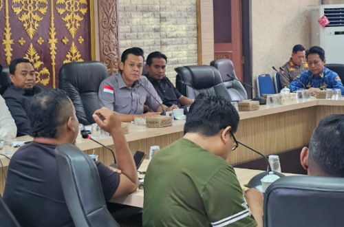 DPRD Dumai panggil pengelola DIC terkait PKL yang diusir security secara arogan.(foto: bambang/halloriau.com)
