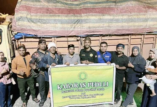 Kabaras Pelalawan kirim bantuan untuk korban bencana di Aceh dan Sumut.(foto: andi/halloriau.com)