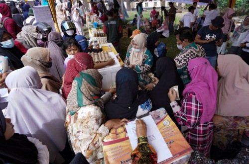 Pemprov Riau gelar pasar murah di Kampar hari ini.(foto: mcr)