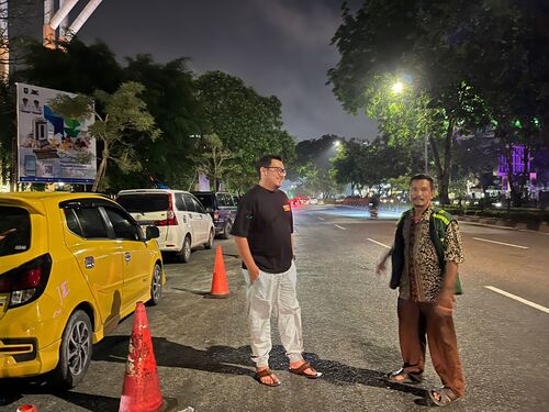 Anggota DPRD Kota Pekanbaru, Rizky Bagus Oka saat meninjau kawasan kuliner Cut Nyak Dien. (Foto: Mimi Purwanti)