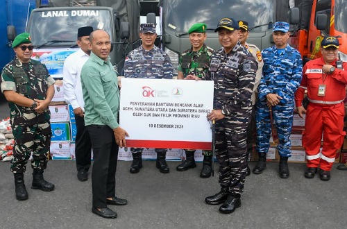 BRK Syariah kirim bantuan untuk korban bencana Sumatera.(foto: sri/halloriau.com)
