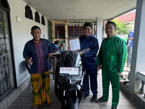 Syafaruddin dapat hadiah Nmax dari Program Bedelau BRK Syariah.