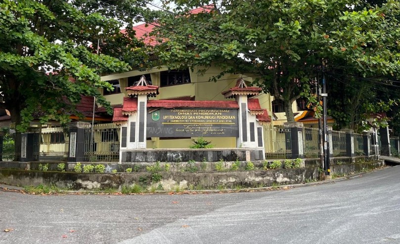 Disnakertrans Riau pindahkan pelayanan ke Gedung UPT Teknologi (foto/Mg2)