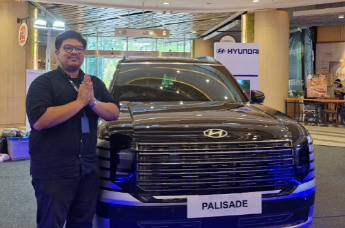 Hyundai Palisade Hybrid hadir di Mal Living World Pekanbaru.(foto: fitri/halloriau.com)