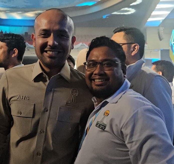 Ketua Umum BPC HIPMI Siak, Tommy Wilham (kanan) dukung AHB jadi Menpora gantikan Dito (foto/ist)