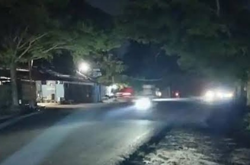 Jalan Parit Indah Pekanbaru gelap gulita saat malam hari karena minim PJU.(foto: tribunpekanbaru.com)