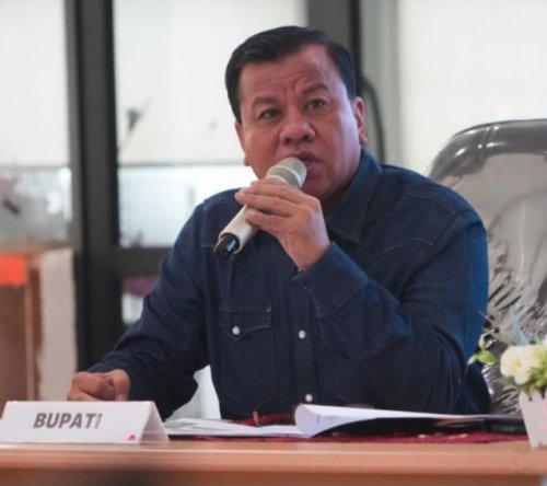 Bupati Kuansing, Suhardiman Amby.