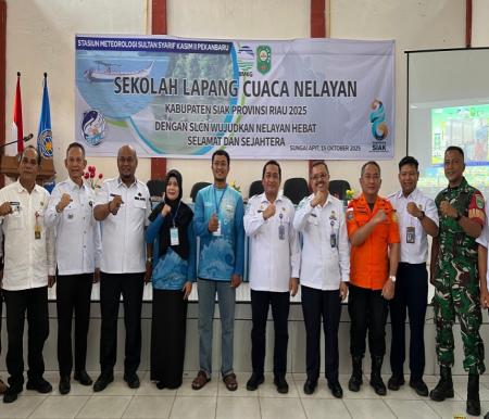 BMKG dan Forkopimda Siak perkuat literasi cuaca maritim melalui Sekolah Lapang Cuaca Nelayan (foto/Dini)