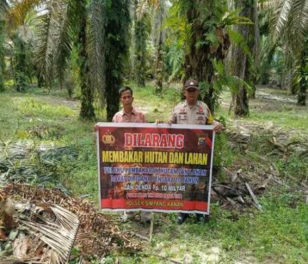 Polsek Simpang Kanan aktif melakukan sosialisasi larangan karhutla ke masyarakat. (Foto: Afrizal)