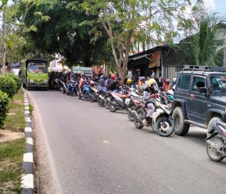 Tokoh pemuda Pelalawan, Muhammad Daut, mengusulkan penutupan jalan di depan komplek Sekolah Bernas