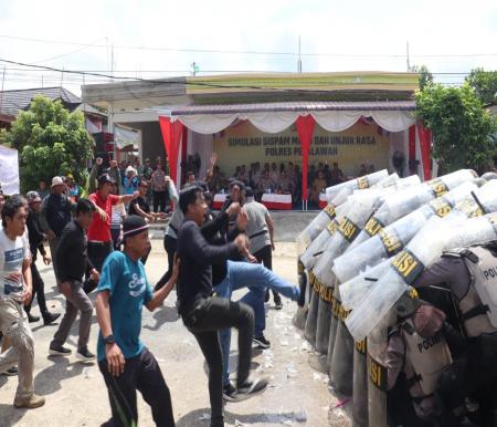 TFG dan simulasi Sispam Unras warnai latihan gabungan Polres Pelalawan (foto/Andy)