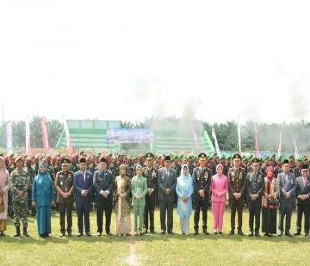 Wabup Inhu, Hendrizal menghadiri upacara HUT ke-80 TNI di Rengat. (Foto: Andri Subakti)