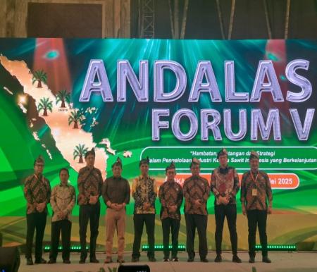 Penundaan PE CPO jadi pembahasan dalam Andalas Forum V di SKA co-Ex Pekanbadu, Riau (foto/riki)