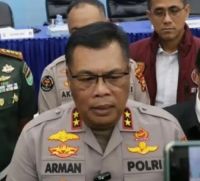 Kapolda Riau Irjen Pol. Arman Achdiat.