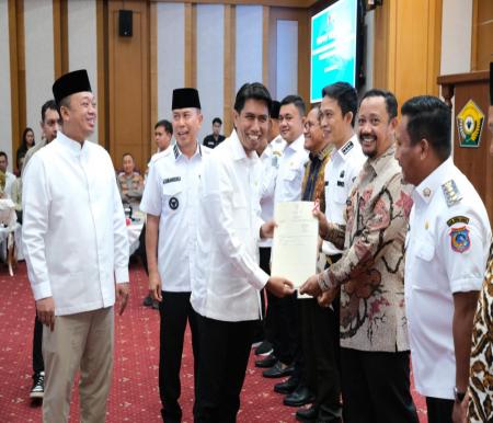 Bersama Menteri Nusron kunjungi Sulawesi Tenggara, Wakil Ketua Komisi II DPR RI bahu-membahu tuntaskan masalah pertanahan (foto/ist)