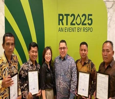 Empat kelompok petani swadaya meraih sertifikasi RSPO melalui program SMILE (foto/ist)