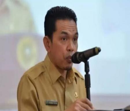 Plh Kepala Disdik Riau, Erisman Yahya. (Foto: Media Center Riau)