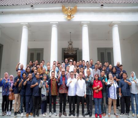 Foto bersama.