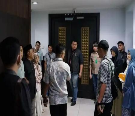 Oknum honorer Setwan DPRD Pekanbaru jadi tersangka.(foto: tribunpekanbaru.com)