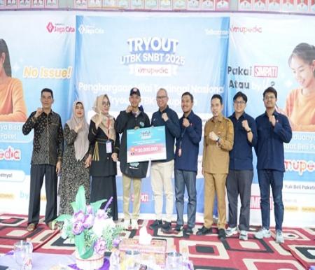 Telkomsel mendukung 18 ribu lebih siswa se-Indonesia selangkah lebih dekat menuju kampus impian (foto/ist)