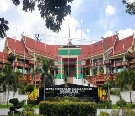Gedung DPRD Riau. (Foto: int)