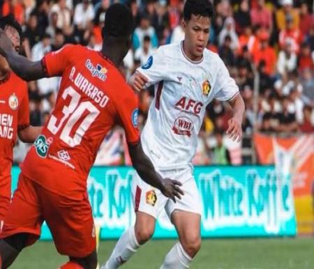 Semen Padang FC vs Persik Kediri.(foto: int)