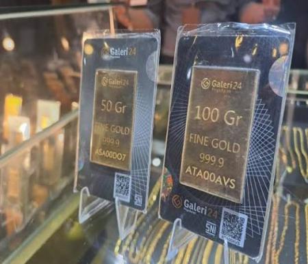 Harga emas di Galeri 24 Distro Pegadaian Pekanbaru masih tinggi (foto/riki)
