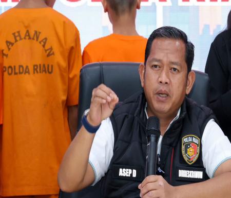Direktur Reskrimum Polda Riau, Kombes Pol Asep Darmawan (foto/rri)