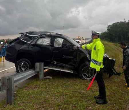 Kecelakaan di Tol Pekanbaru–Bangkinang, tiga penumpang alami luka (foto/MCRiau)