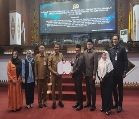 DPRD Pekanbaru sahkan Perda BPR Pekanbaru Madani (foto/int)