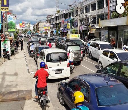 ilustrasi kemacetan yang sering terjadi di Jalan Riau, Pekanbaru.