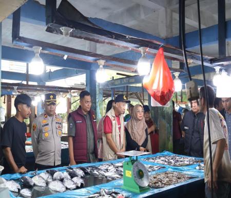 Polres Pelalawan dan Pemkab Sidak Pasar dalam Jelang Nataru 2026