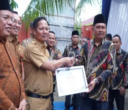 Wabup Kuansing Muklisin membuka RAT KUD Langgeng. (Foto: Ultra Sandi)