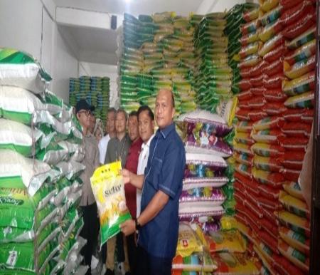 Satgas Pangan Kampar gencar sidak pasar dan mini market (foto/rri)
