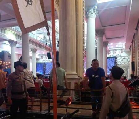 Polsek Bangko meningkatkan patroli dan pengamanan jelang Bakar Tongkang. (Foto: Afrizal)