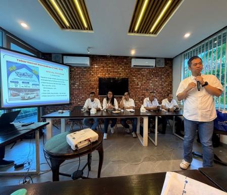 Kepala Cabang Astra Sudirman Pekanbaru Yohanes memberikan penjelasan mengenai Daifit 2026.