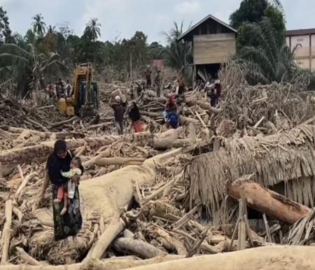 BNPB catat lonjakan korban jiwa bencana Sumatra (foto/SC IG babang_amien)