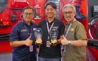 Marketing Director PT TAM Hiroyuki Oide (tengah), Head of Judge Octo Budhiarto (kiri) dan Rizaldi Parani (kanan), anggota Board of Judges IMX Appreciation & Industry Spotlight 2026.(foto: istimewa)