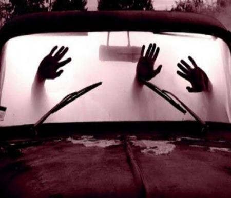 Mobil oknum Kades di Kuansing bergoyang.(ilustrasi/int)