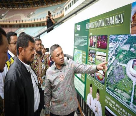 Gubernur Riau Abdul Wahid saat menerima kunjungan kerja Komisi V DPR RI di Pekanbaru, pada Kamis (19/6/2025). (Foto: Media Center Riau)