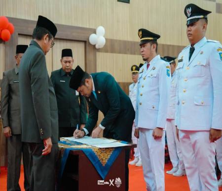 Pemko Dumai gelar pelantikan pejabat administrator dan pengawas di Kantor Walikota Dumai (foto/bambang)